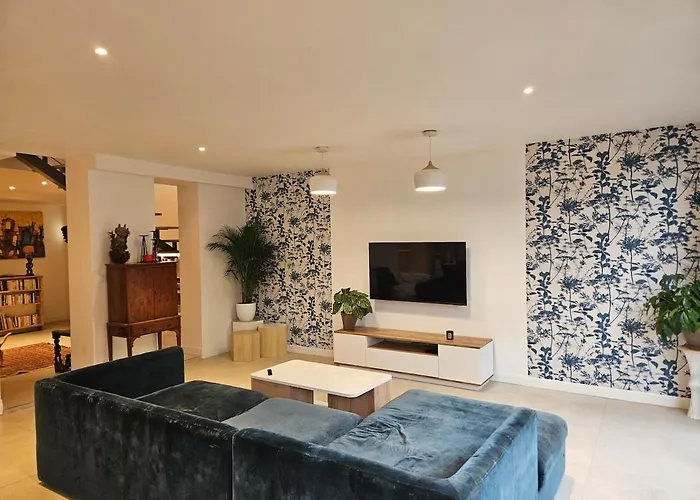 펜션 Nomade - Center 180m2, 4 Rooms, Garden & Pool *