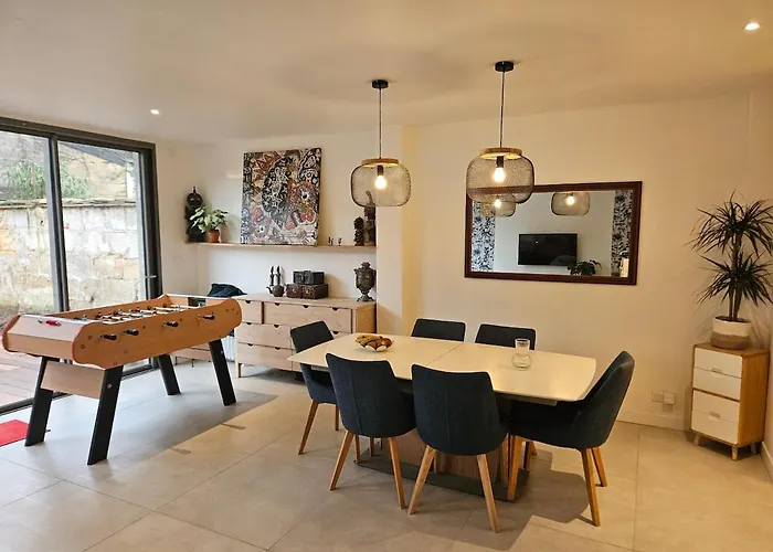 펜션 Nomade - Center 180m2, 4 Rooms, Garden & Pool *