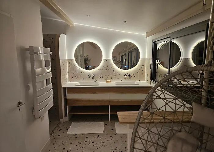 Nomade - Center 180m2, 4 Rooms, Garden & Pool 펜션 *